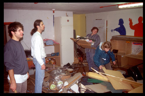 Mat-Raum-demoliert-3